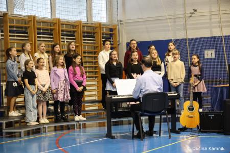 Pesem pogumnih src na OŠ Šmartno v Tuhinju (4)